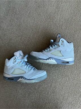 Women's Jordan 5 Retro Bluebird Ice/Blue Graphite Size 7.5